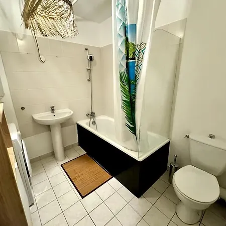 2 Pièces à Appartement